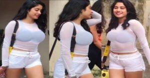 ज़ब ऐसी ड्रेस पहनकर रोड़ पर निकली जाह्नवी कपूर, फिर मच गया हंगामा :VIDEO