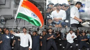 नौसेना के जवानों के साथ सलमान खान ने पहले किया डांस, फिर बनाई रोटिंया, देखकर फैंस बोले- ‘जय हो’