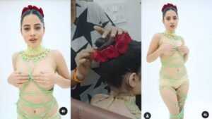 Video: बिना क’पड़ों के हाथ हटाकर आराम से बैठी थीं कुर्सी पर, ली’क हो गया ऐसा बैकस्टेज वीडियो