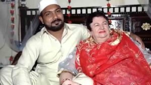 फेसबुक  पर 83 साल की विदेशी महिला को 28 साल के पाकिस्तानी लड़के से हुआ प्यार, किया निकाह