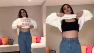 video: इस हसीना ने कैमरे के सामने क’पड़े उ’तार खड़ा किया तूफ़ान! फैंस के छूटे पसीने!