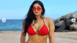 Love is with bikini.. The star shared eye-popping bikini photoshoots..