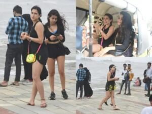 ऑटो में बैठकर दोस्त के साथ समुद्र किनारे टहलने निकलीं Sara Ali Khan, एक्ट्रेस की सादगी पर फिर दिल हार बैठे फैंस