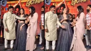 एक कार्यक्रम के दौरान अभिनेता नंदमुरी बालकृष्ण ने स्टेज पर अभिनेत्री अंजली को धक्का दे दिया
